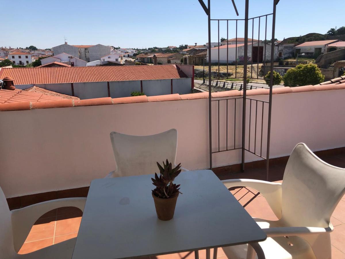 Hostal La Caballeriza Malpartida de Cáceres 外观 照片